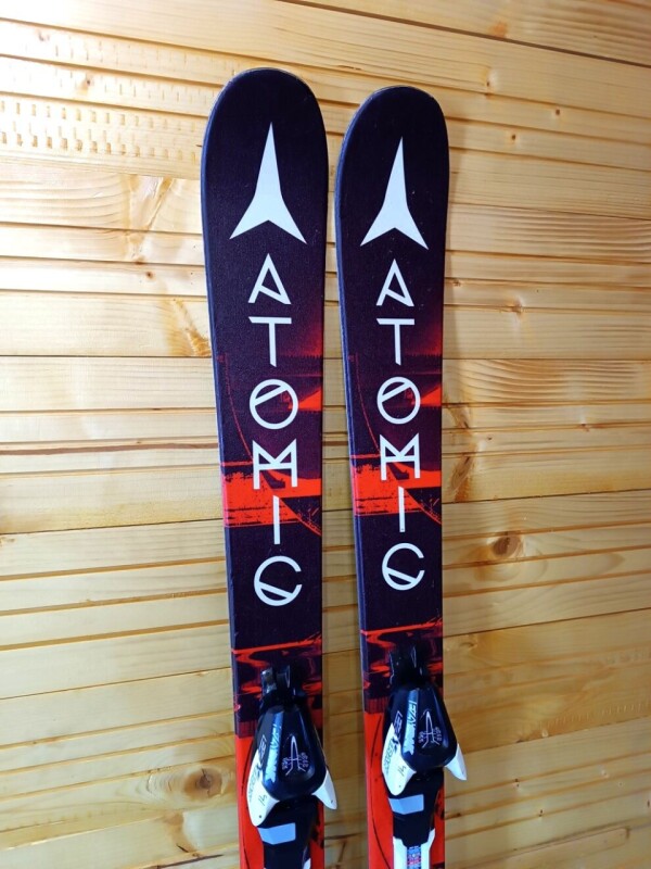 LYŽE ATOMIC PUNX BLACK 150CM